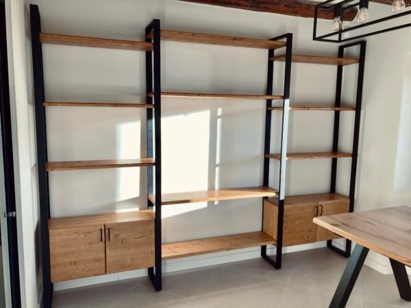Libreria industrial in metallo e legno di abete con mobiletti richiudibili Disponibile su misura e personalizzata